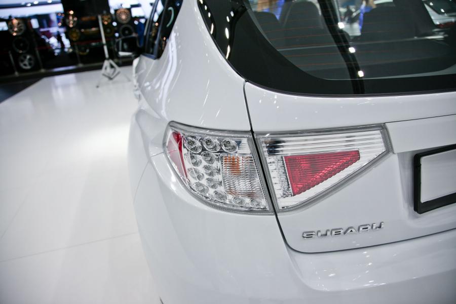  Subaru Impreza STI 2008 года  (фото 18 из 25)